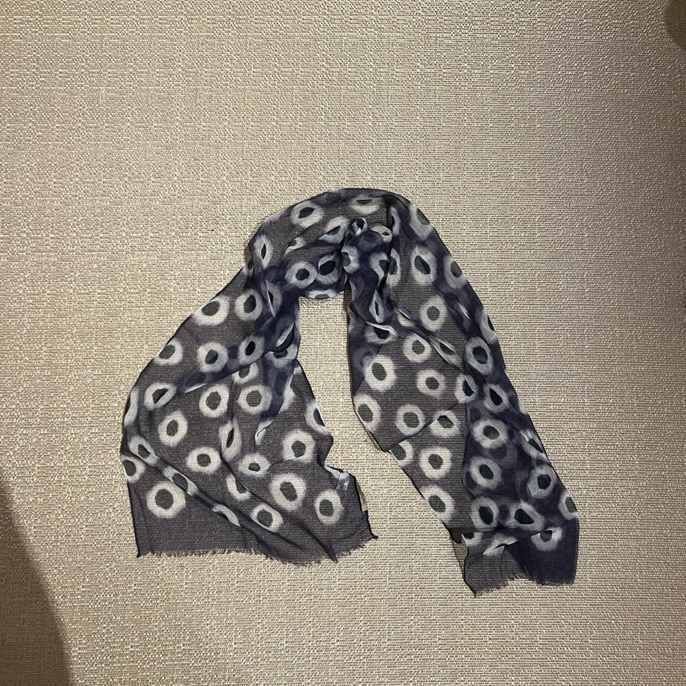 Stylish Gray and White Patterned Silk Scarf. Bottega Veneta.